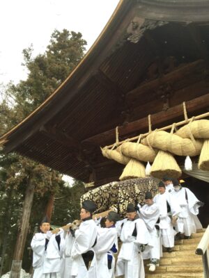 【坂間】諏訪大社下社、遷座祭(せんざさい)の謎。